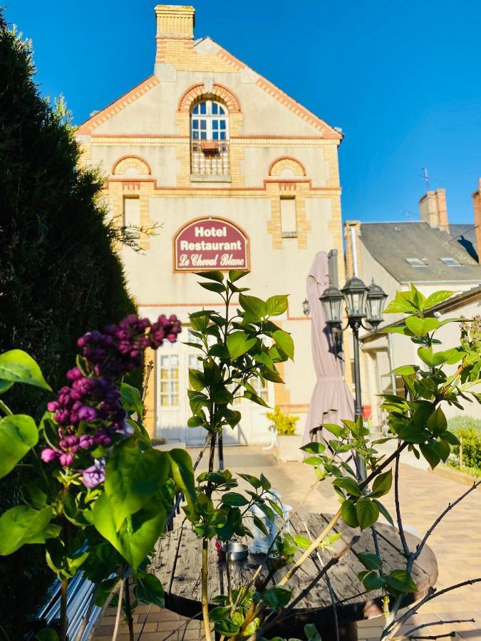 Le Cheval Blanc Otel Jargeau Dış mekan fotoğraf